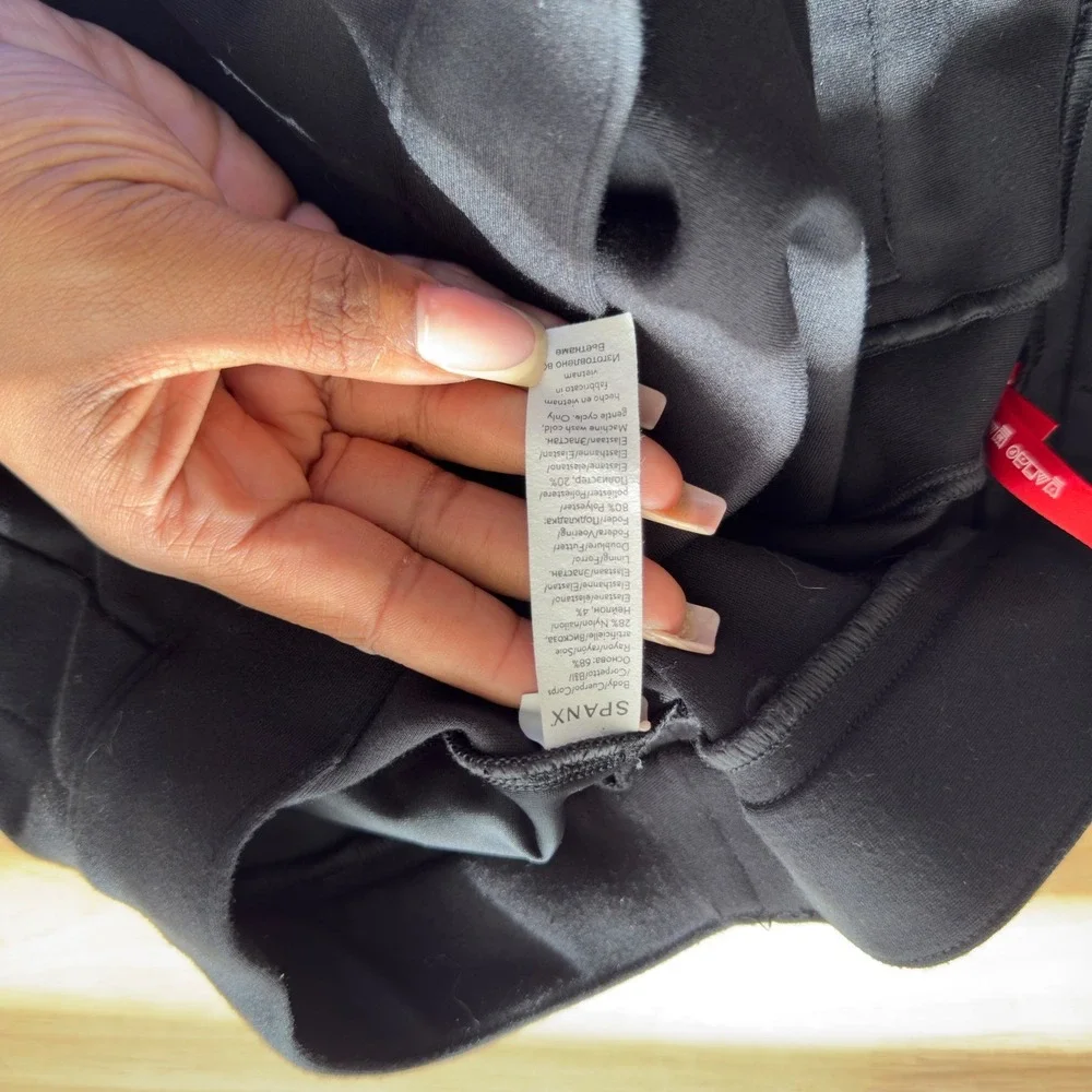 SPANX women pull